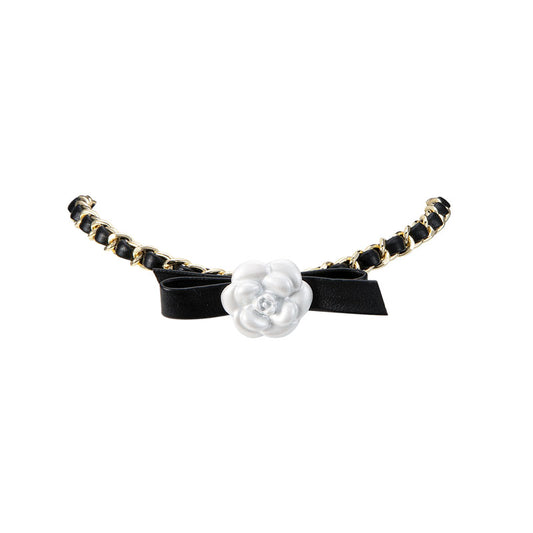 Small camellia chain choker